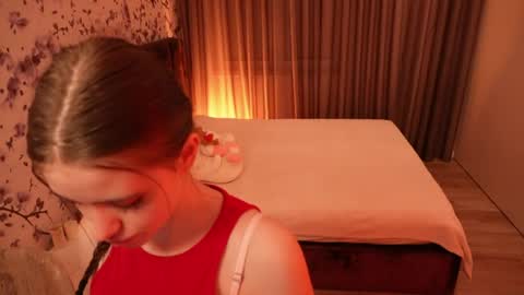 Chloe online show from May 22, 2026, 8:14 pm