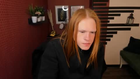 Chloe online show from October 28, 2025, 10:30 am