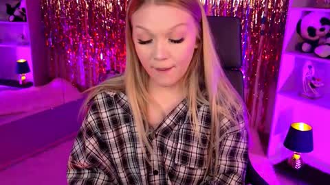 ChloeWight online show from March 27, 2026, 4:18 pm