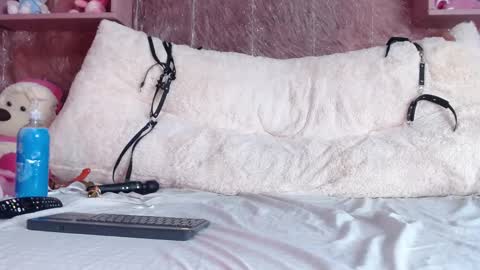 chlooe_zoe online show from February 17, 2025, 10:14 pm