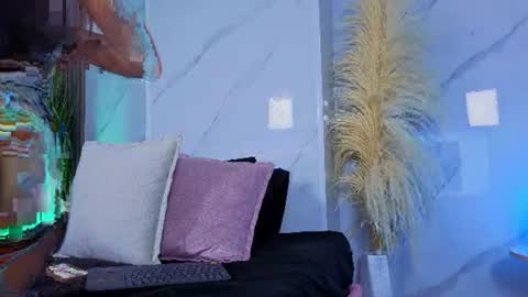 Snapshot of chlooee_ chatting on July 10, 2026, 5:15 pm Chlooe online show from July 10, 2026, 5:15 pm