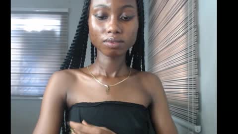 choco_petitqueen online show from November 29, 2025, 8:06 am