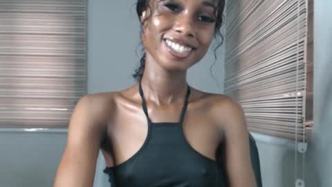 choco_petitqueen online show from December 16, 2025, 7:35 am