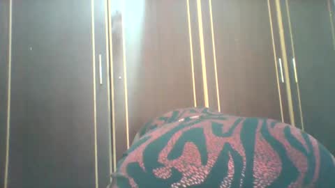 Snapshot of chocobabe002 chatting on April 27, 2026, 4:21 am chocobabe002 online show from April 27, 2026, 4:21 am