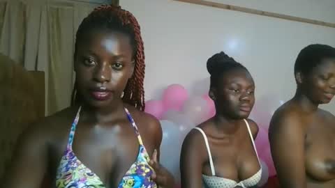 Snapshot of chocolate_iva chatting on September 21, 2025, 3:35 pm Iva online show from September 21, 2025, 3:35 pm