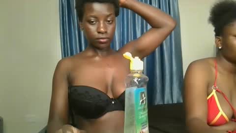 Snapshot of chocolate_iva chatting on October 5, 2025, 1:20 pm Iva online show from October 5, 2025, 1:20 pm