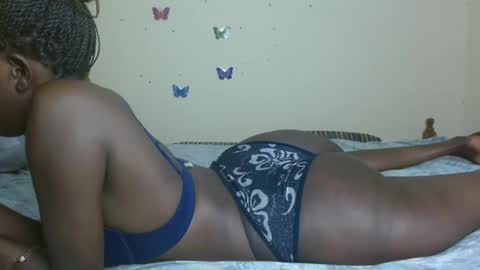 Snapshot of chocolatebony_ chatting on February 25, 2025, 8:41 pm chocolatebony_ online show from February 25, 2025, 8:41 pm