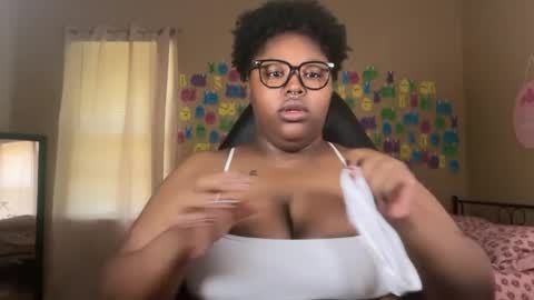 Snapshot of chocolatebunnyxx69 chatting on June 30, 2026, 6:53 pm Melina online show from June 30, 2026, 6:53 pm