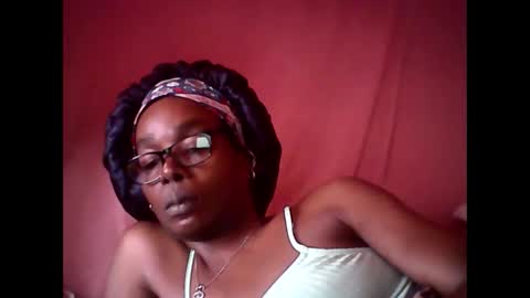 chocolatedrop_ online show from February 8, 2026, 2:31 pm