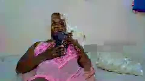 Snapshot of chocolateebonyxo chatting on August 7, 2026, 6:21 pm Chocolate Ebony online show from August 7, 2026, 6:21 pm