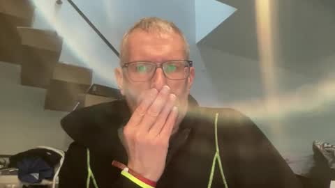 choupipat1 online show from March 10, 2026, 7:35 am