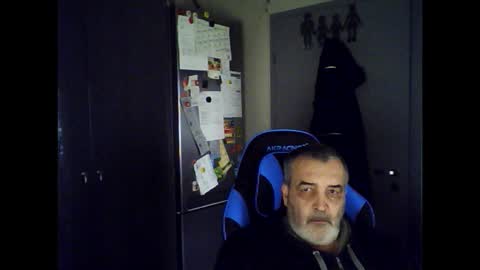 Snapshot of chris250268 chatting on October 4, 2025, 11:30 am Chris online show from October 4, 2025, 11:30 am