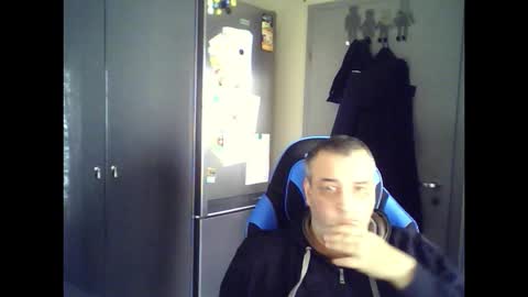 Snapshot of chris250268 chatting on March 21, 2026, 10:20 am Chris online show from March 21, 2026, 10:20 am