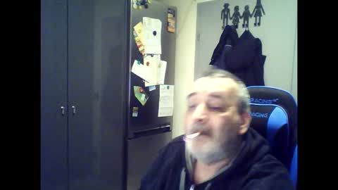 Snapshot of chris250268 chatting on March 28, 2026, 6:51 pm Chris online show from March 28, 2026, 6:51 pm