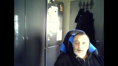 Snapshot of chris250268 chatting on April 2, 2026, 6:55 am Chris online show from April 2, 2026, 6:55 am