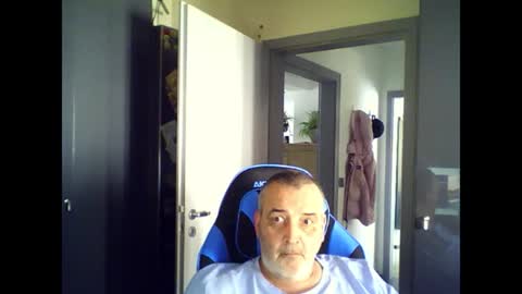 Snapshot of chris250268 chatting on July 4, 2026, 9:04 am Chris online show from July 4, 2026, 9:04 am