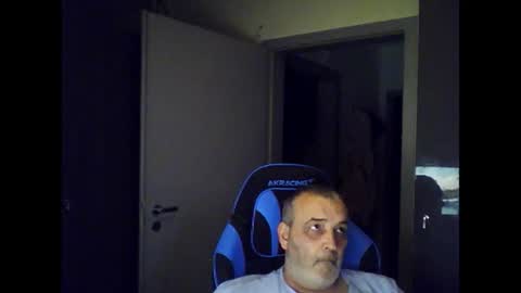 Snapshot of chris250268 chatting on July 4, 2026, 9:10 pm Chris online show from July 4, 2026, 9:10 pm
