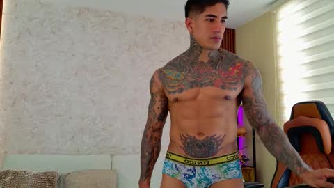 chris reilly online show from December 5, 2025, 1:20 pm