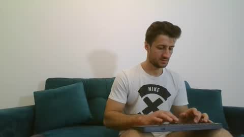 chrisaron online show from March 7, 2025, 4:24 am