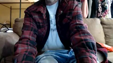 chrisintn online show from December 1, 2025, 6:57 pm