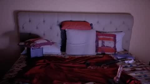 Horny Latino in Chile online show from October 14, 2025, 6:25 am