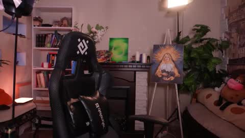 Snapshot of chriss_foxx chatting on April 22, 2026, 4:19 pm chriss_foxx online show from April 22, 2026, 4:19 pm