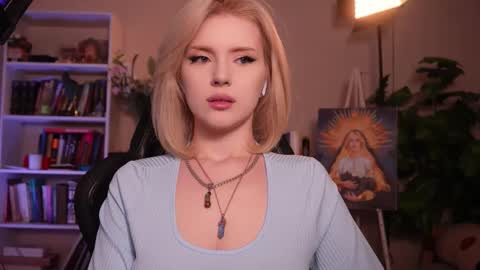 Snapshot of chriss_foxx chatting on April 23, 2026, 3:36 pm chriss_foxx online show from April 23, 2026, 3:36 pm