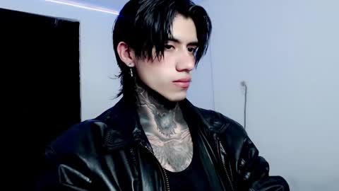 Snapshot of chriss_opp chatting on February 5, 2025, 9:50 pm CHRIS  INDEPENT MODEL online show from February 5, 2025, 9:50 pm