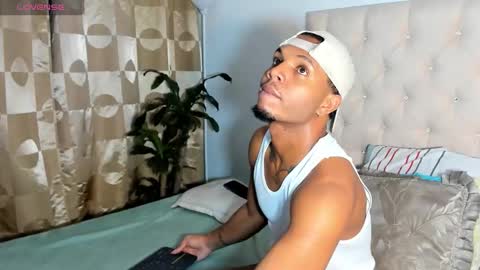 Snapshot of chriss_vall chatting on April 9, 2026, 8:09 am Chriss Vall online show from April 9, 2026, 8:09 am