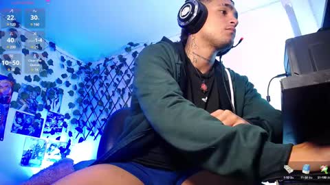 Snapshot of chriss_wg_ chatting on February 20, 2025, 3:30 pm Christian Wang online show from February 20, 2025, 3:30 pm