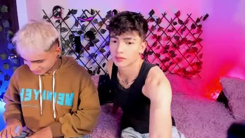 Christian Wang online show from April 8, 2026, 11:48 pm