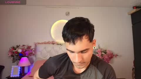 Snapshot of chriss_wg_ chatting on July 13, 2026, 9:28 pm Christian Wang online show from July 13, 2026, 9:28 pm