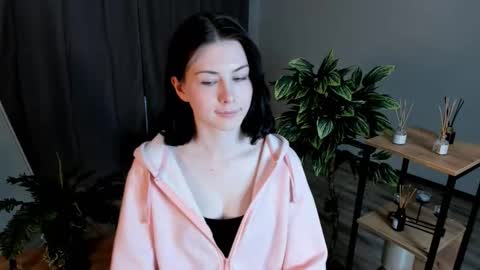 christaschrecongost online show from February 24, 2026, 6:17 pm