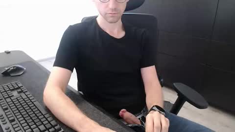 christianblck online show from October 14, 2025, 7:20 am