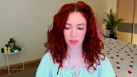 Snapshot of christinaconteeree chatting on June 26, 2026, 8:24 pm christinaconteeree online show from June 26, 2026, 8:24 pm
