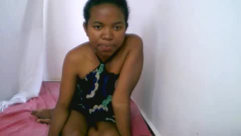 christinah04 online show from October 27, 2025, 10:19 am