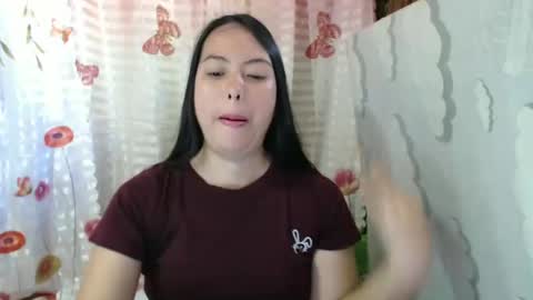 christine_scott online show from December 4, 2024, 1:36 am