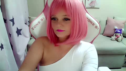 Snapshot of christirose chatting on December 14, 2024, 2:31 pm Christi online show from December 14, 2024, 2:31 pm