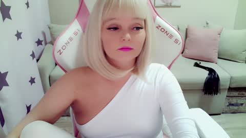 Snapshot of christirose chatting on January 23, 2025, 6:39 am Christi online show from January 23, 2025, 6:39 am