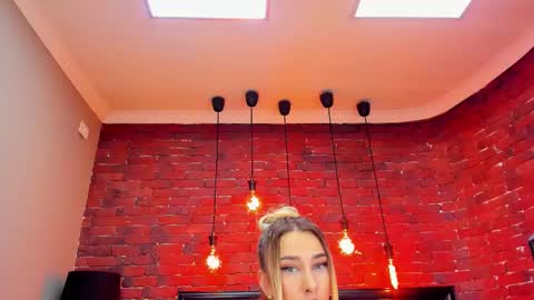 Snapshot of christyna_ross chatting on March 21, 2026, 8:34 pm christyna_ross online show from March 21, 2026, 8:34 pm