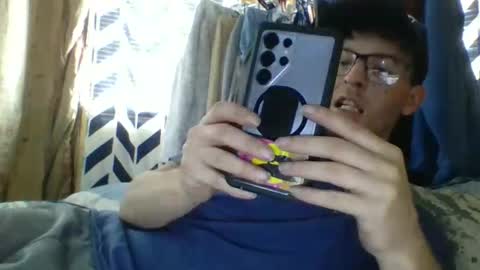Snapshot of chrisvibess chatting on April 1, 2026, 3:31 pm chrisvibess online show from April 1, 2026, 3:31 pm