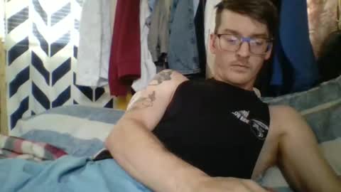 Snapshot of chrisvibess chatting on April 3, 2026, 8:18 pm chrisvibess online show from April 3, 2026, 8:18 pm