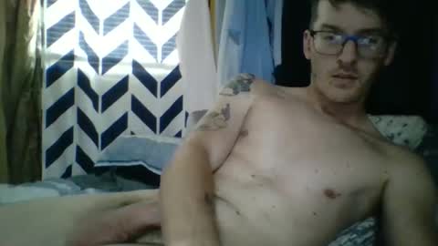 Snapshot of chrisvibess chatting on April 18, 2026, 7:58 pm chrisvibess online show from April 18, 2026, 7:58 pm