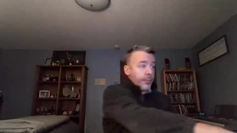 chrisw8121 online show from November 26, 2025, 7:37 pm