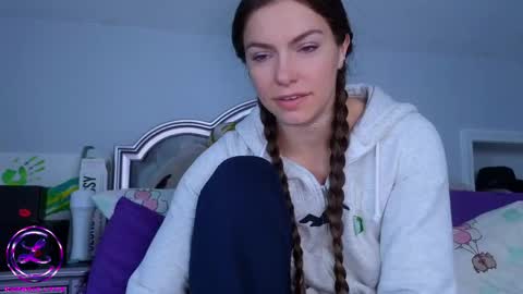 Snapshot of chroniclove chatting on May 19, 2026, 4:35 pm Marley online show from May 19, 2026, 4:35 pm