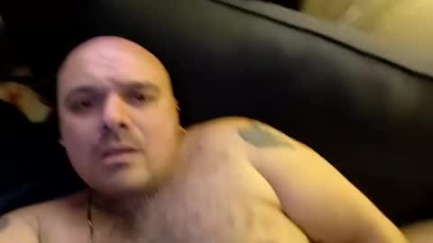 chubbyman40 online show from April 5, 2026, 7:44 pm