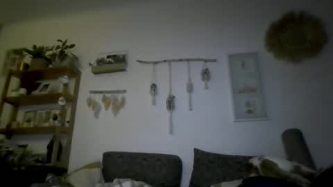 ciasnsyrize1996 online show from October 24, 2025, 9:33 pm