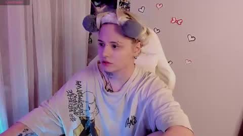 Helen and Teya online show from March 1, 2026, 5:20 am