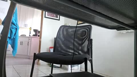 cigneska1 online show from September 11, 2025, 4:18 pm