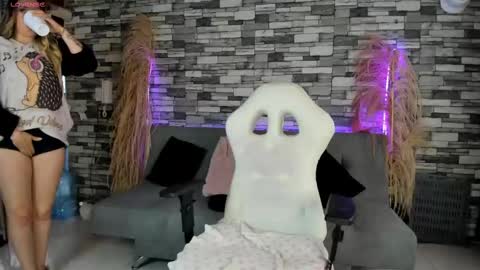 Ciindy Lovers online show from October 4, 2025, 4:05 pm